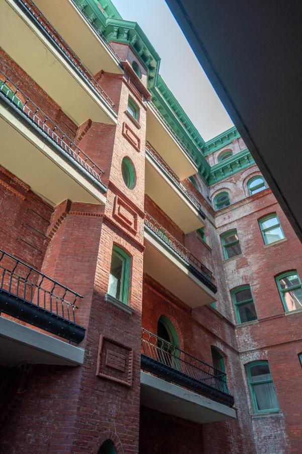 Mint House At The Divine Lorraine Hotel - Филадельфия Экстерьер фото